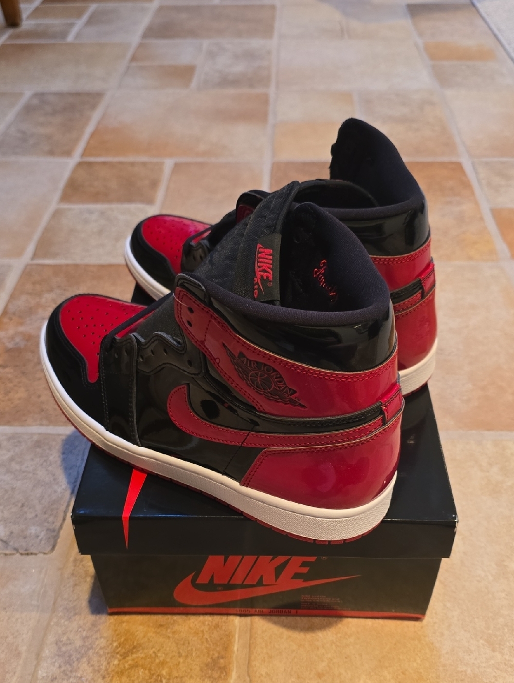 Jordan 1 Retro High Patent Bred 555088 063 Size 10.5 (New)! - Picture 4 of 6